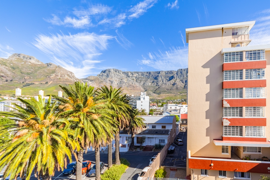 To Let 1 Bedroom Property for Rent in Gardens Western Cape